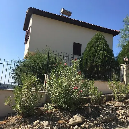 Holiday home Bouganvillea *